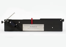 Load image into Gallery viewer, BenchMATE+ Manual Small Bottle Label Applicator - Jet City Label - ML+
