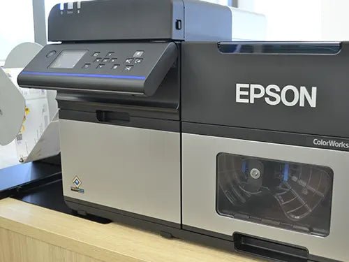 Epson C8000 プリンター ロールツーロールシステム – Jet City Label, Inc. Epson C8000 プリンター ロールツーロールシステム – Jet City Label, Inc.